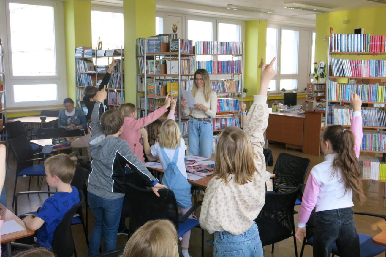 Beseda se spisovatelkou a ilustrátorkou Nelou Gálikovou 