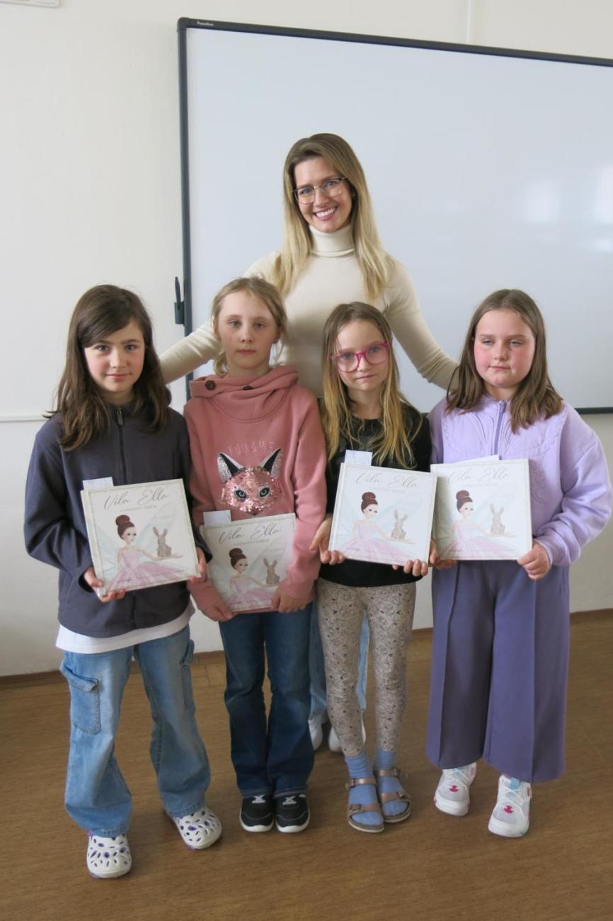 Beseda se spisovatelkou a ilustrátorkou Nelou Gálikovou 