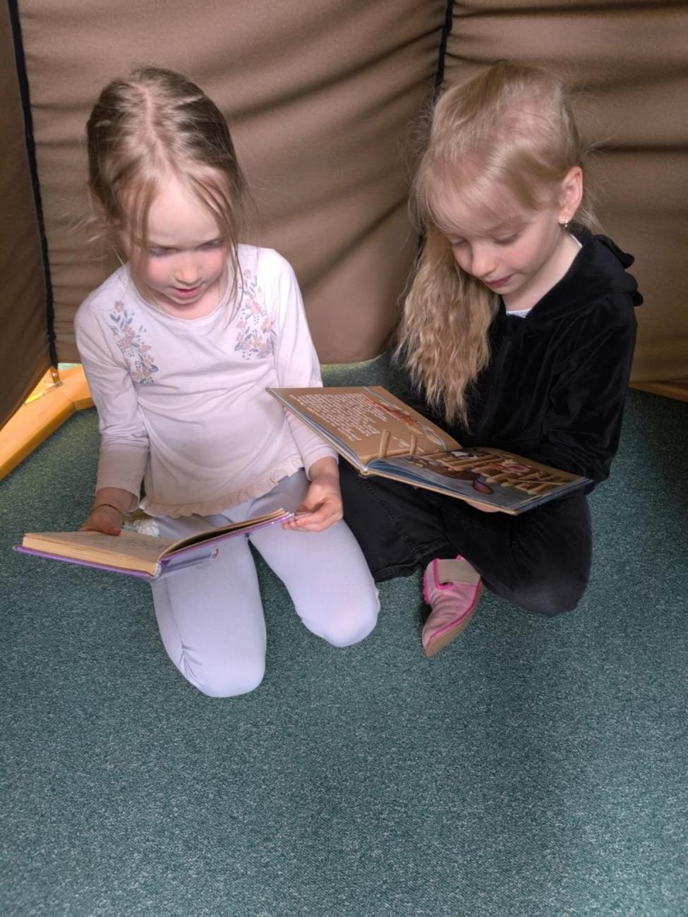 První návštěva knihovny  1.A