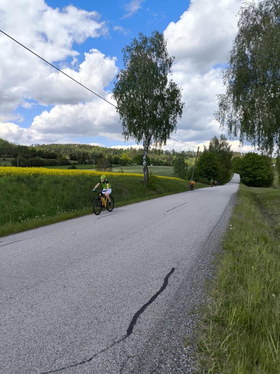 1. den cykloturistického kurzu 6.C v Řásné
