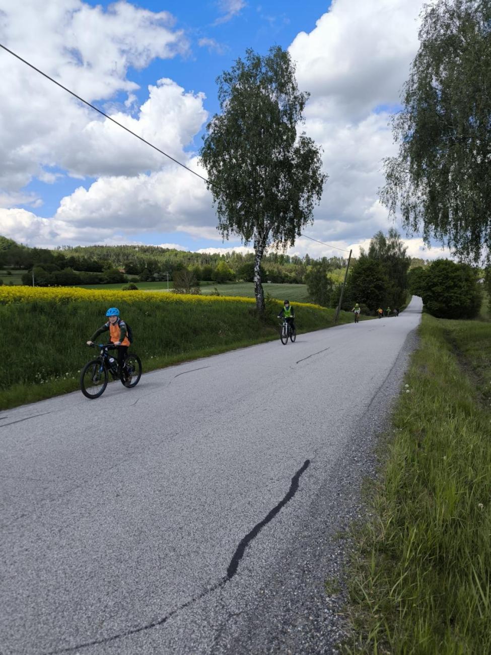 1. den cykloturistického kurzu 6.C v Řásné