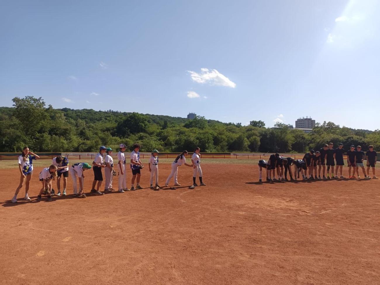 Mistrovství ČR škol ve slowpitchi – skvělé 4. místo pro náš tým