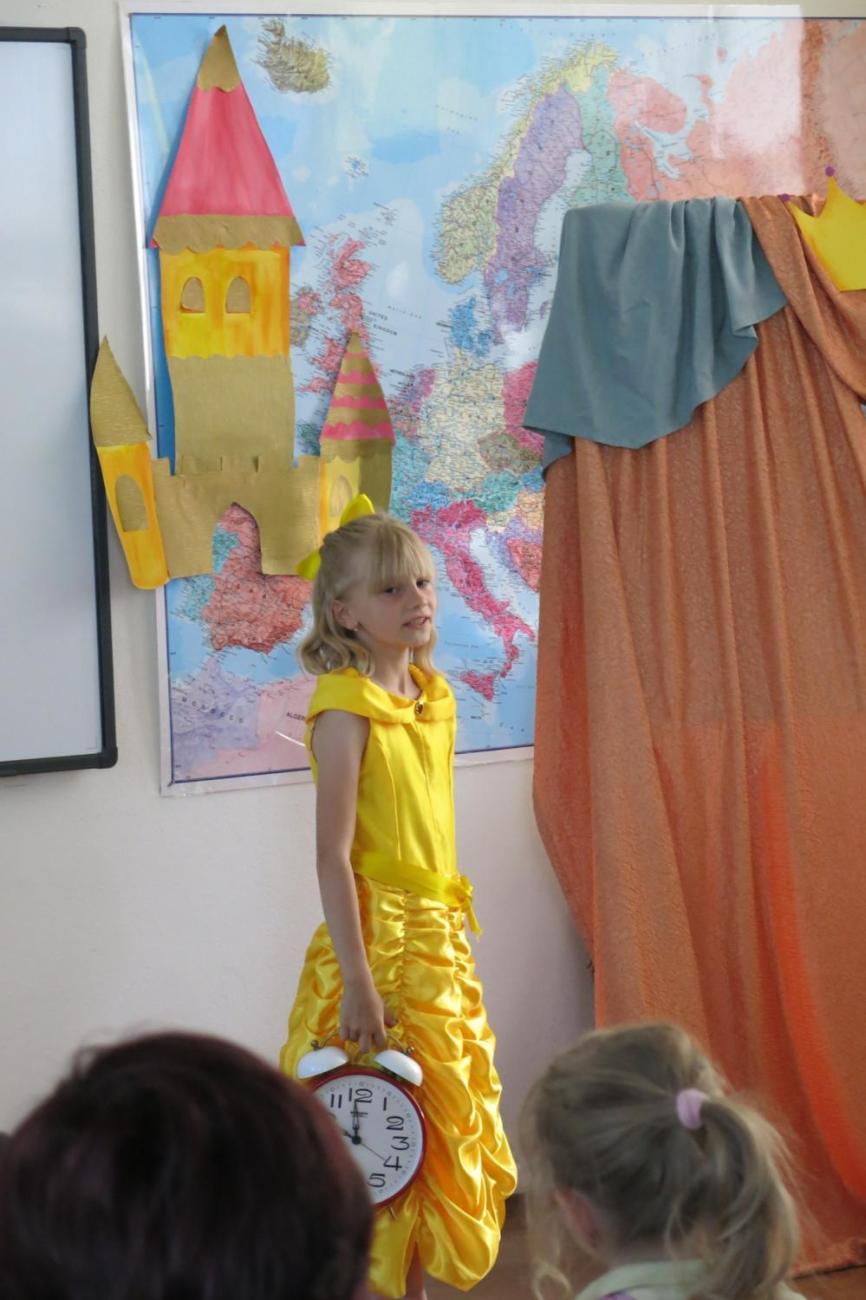 Divadelní představení dramatického kroužku „Tik Ťak a hodiny času“