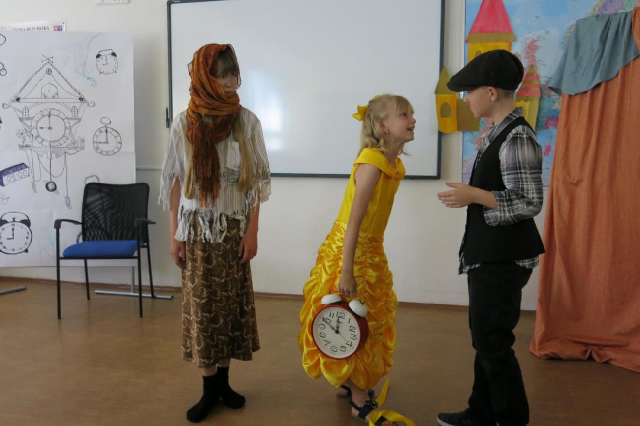 Divadelní představení dramatického kroužku „Tik Ťak a hodiny času“