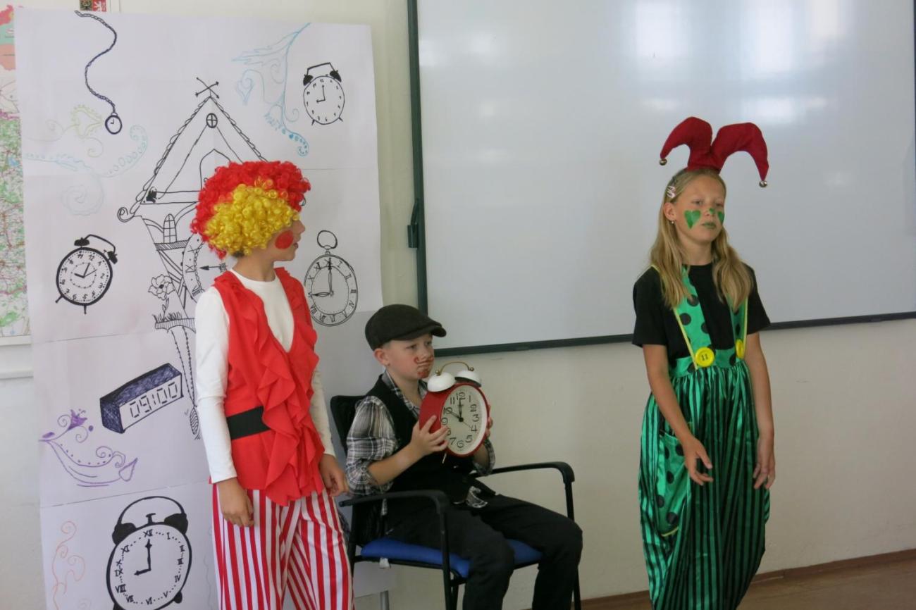 Divadelní představení dramatického kroužku „Tik Ťak a hodiny času“