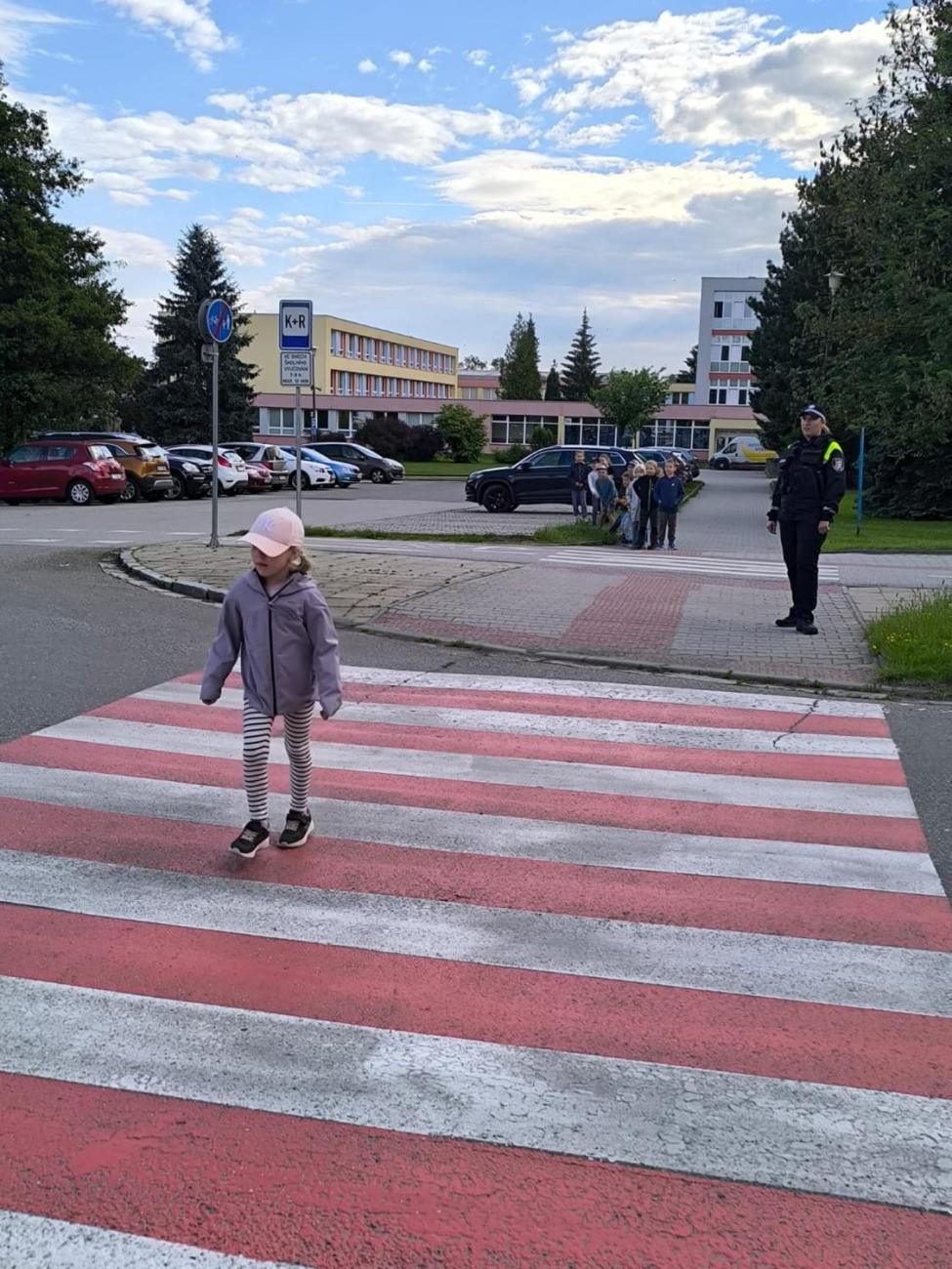 Spolupráce s městskou policií - Bezpečné přecházení vozovky 1.A