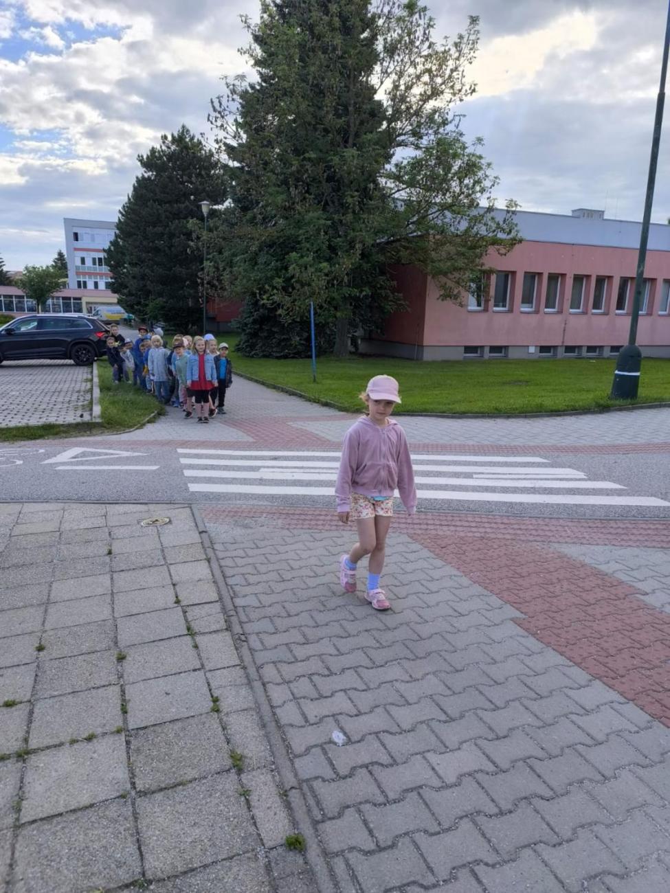 Spolupráce s městskou policií - Bezpečné přecházení vozovky 1.A