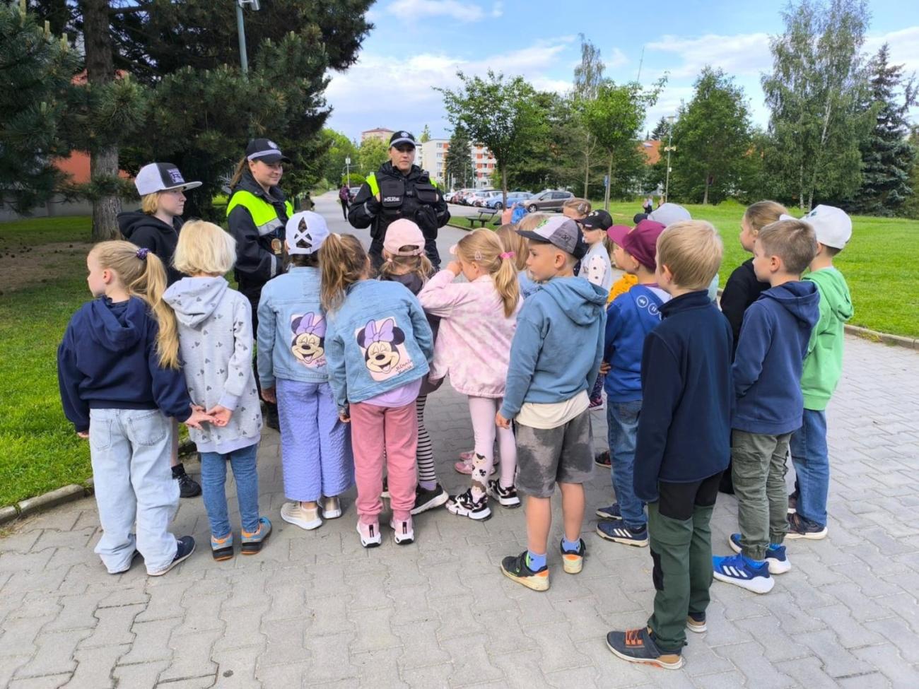 Spolupráce s městskou policií - Bezpečné přecházení vozovky 1.A