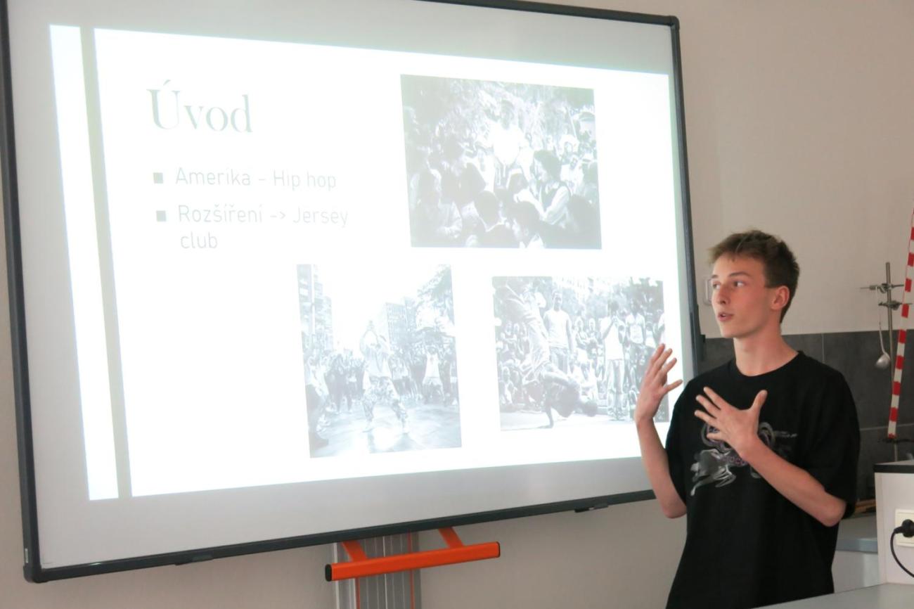 Deváťáci představili své seminární práce
