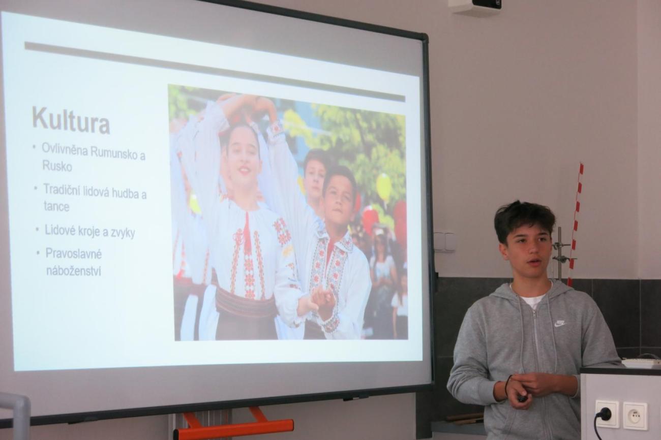 Deváťáci představili své seminární práce