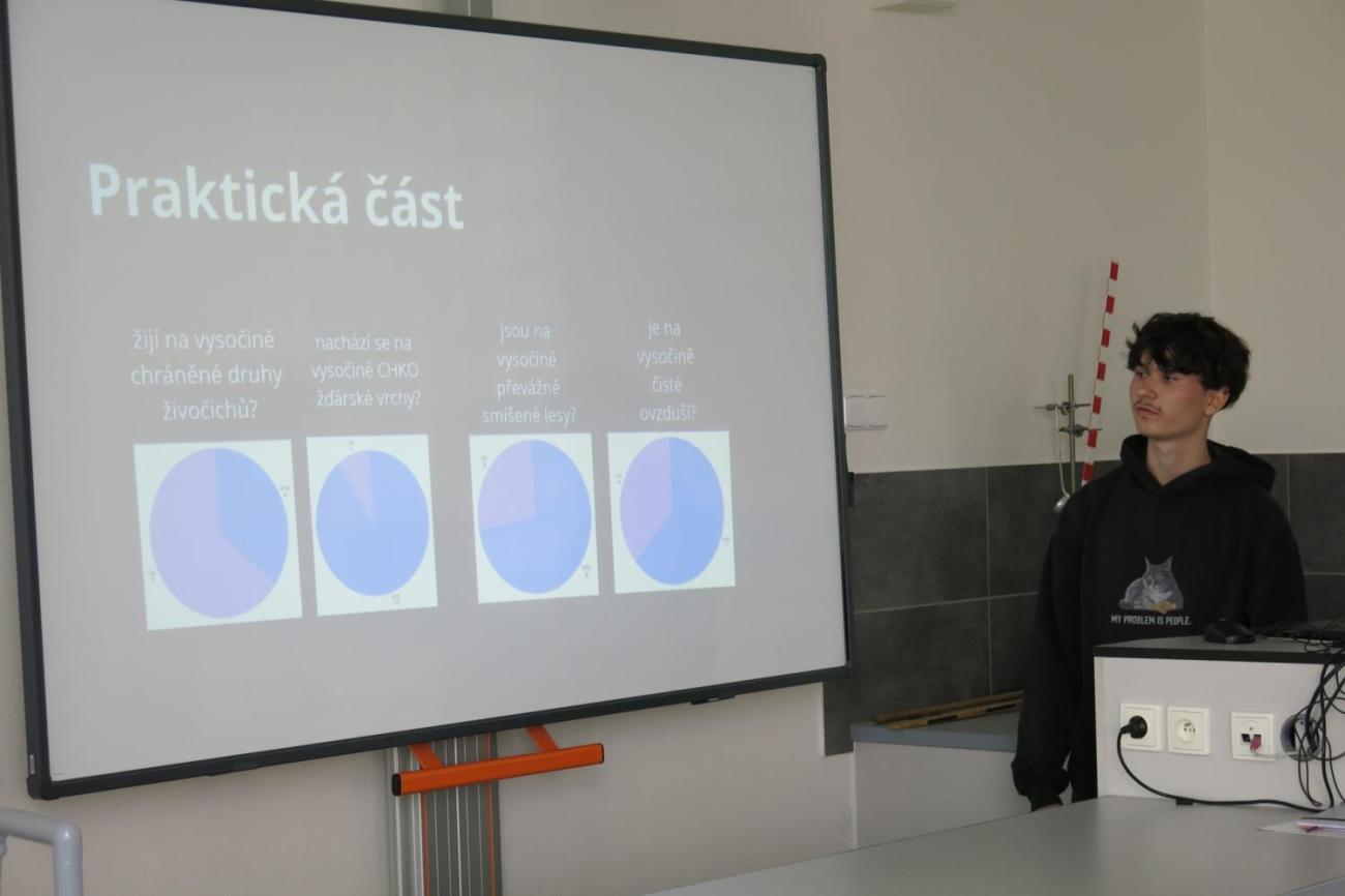 Deváťáci představili své seminární práce