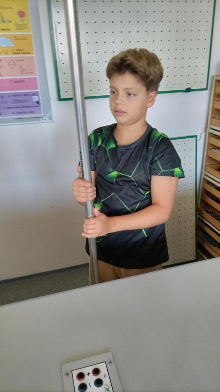 Měření gravitační síly   6.A