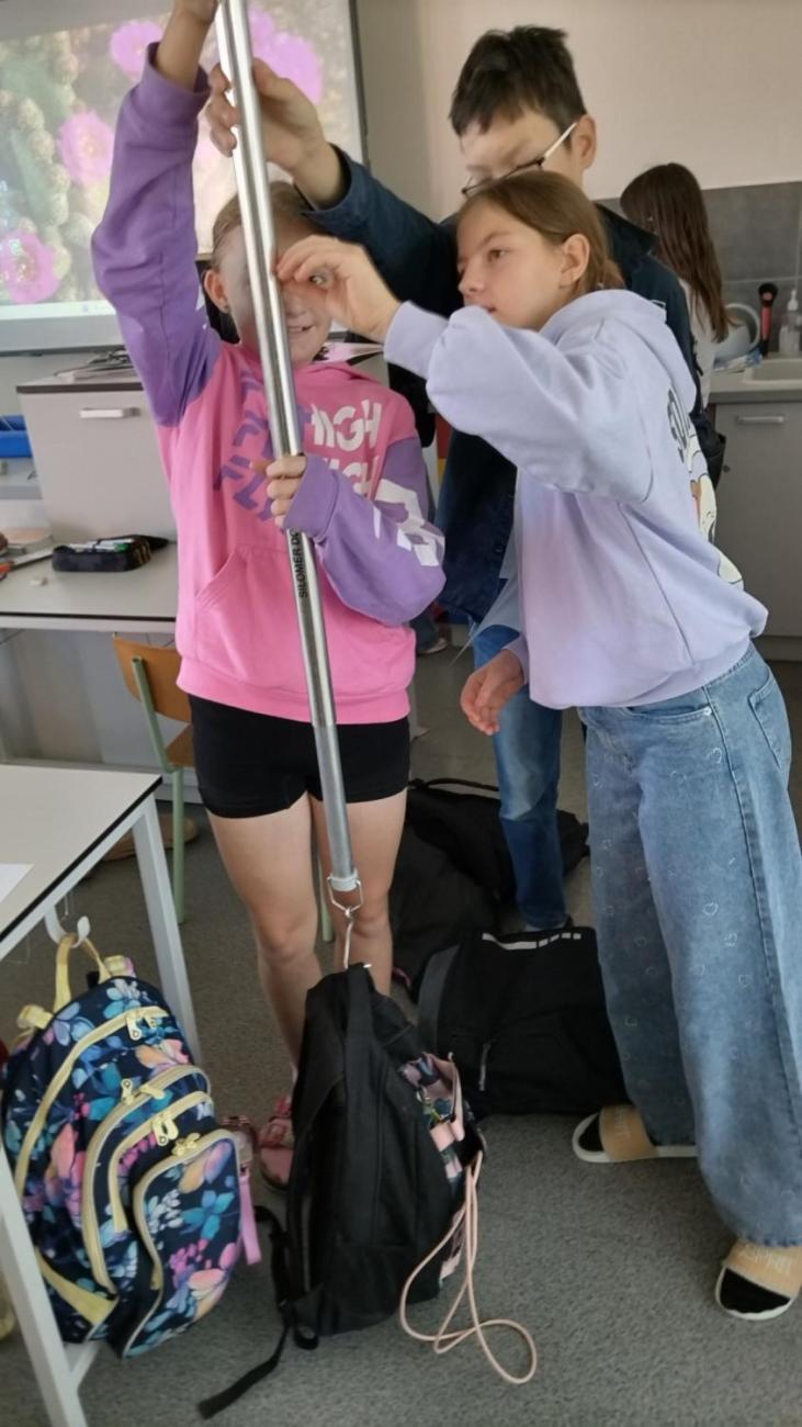 Měření gravitační síly   6.A